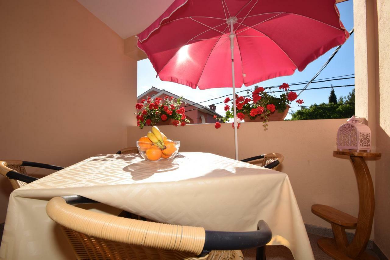 Apartment Smokrovic สตารีกราด-ปาเคลนีซา ภายนอก รูปภาพ